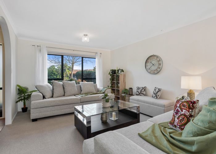  at 9 Cottesmore Place, Huntington Park, Manukau City, Auckland