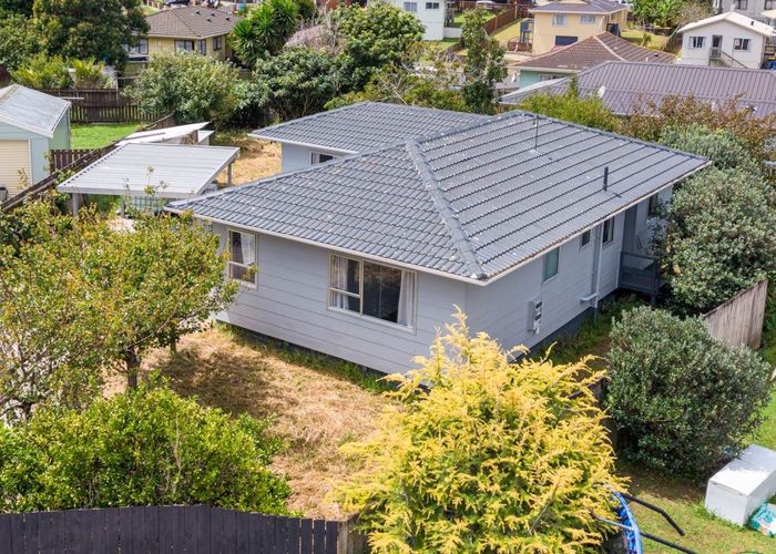  at 5 De Bloge Place, Clendon Park, Manukau City, Auckland