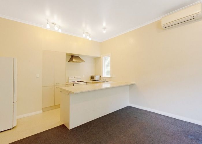  at 82b Glenmore Street, Kelburn, Wellington, Wellington