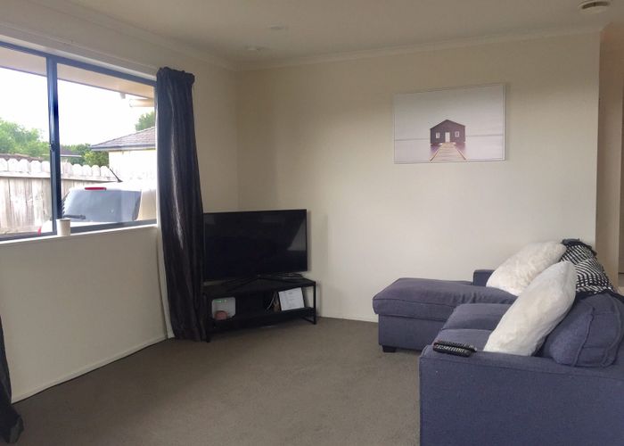  at 2/9A Araminta Place, Beachlands, Manukau City, Auckland