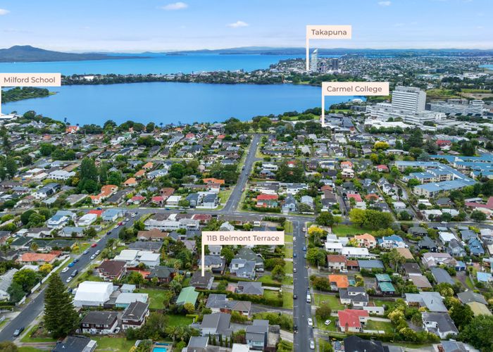  at 2/11 Belmont Terrace, Milford, Auckland