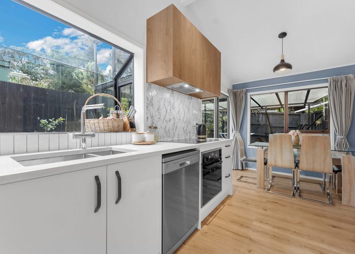  at 2/45 Valley View Road, Glenfield, Auckland
