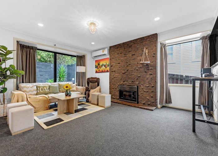  at 7 Golf Road, New Lynn, Waitakere City, Auckland