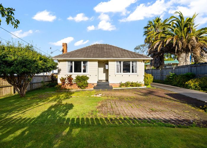  at 29 Beaubank Road, Kelston, Auckland