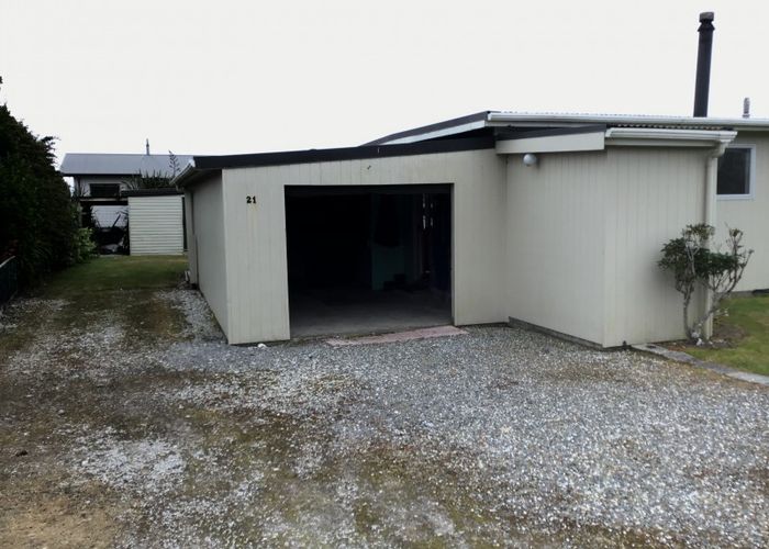  at 21 Johnston Crescent, Haast