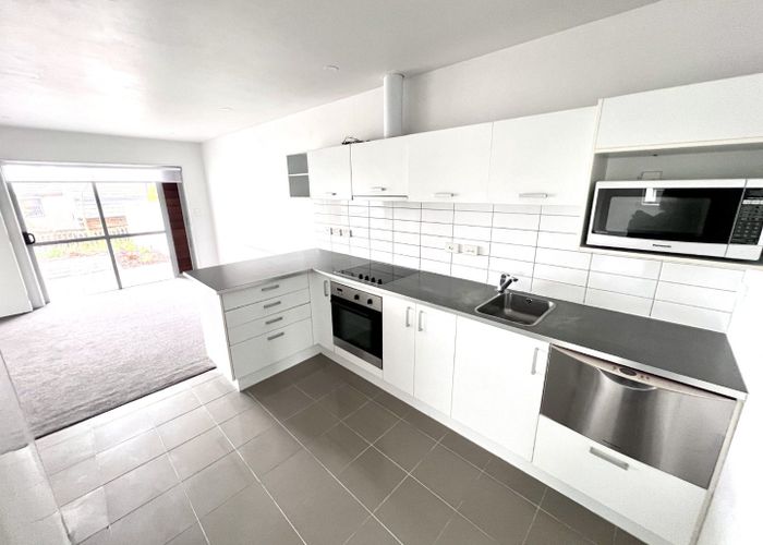  at 6A/60 Masons Road, Oteha, Auckland