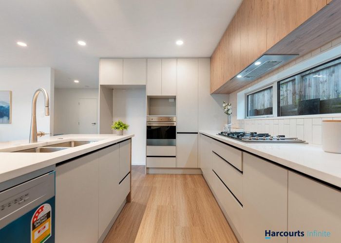  at Lot 2/6 Kaimai Avenue, Massey, Waitakere City, Auckland