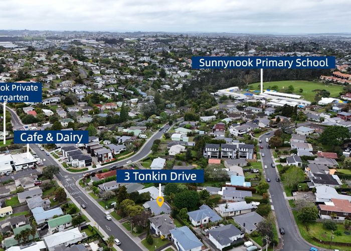  at 3 Tonkin Drive, Sunnynook, North Shore City, Auckland