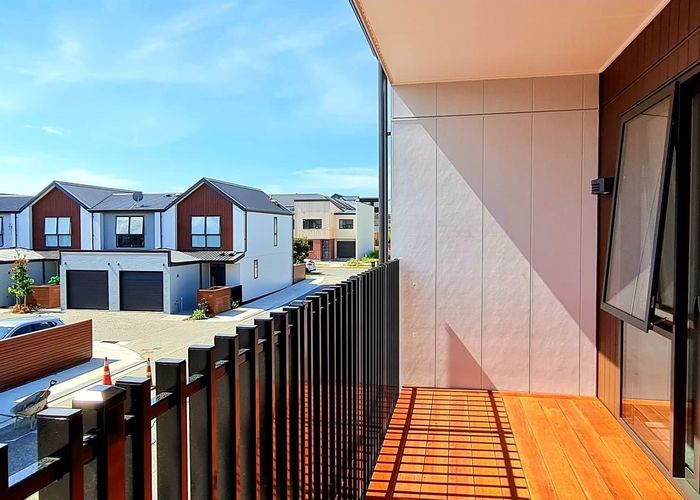  at 2/10 Unga Place, Beachlands, Manukau City, Auckland