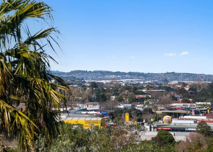  at 13 Lintaine Place, Glen Innes, Auckland City, Auckland