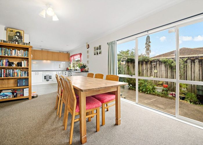  at 30A Royton Avenue, Mangere East, Auckland