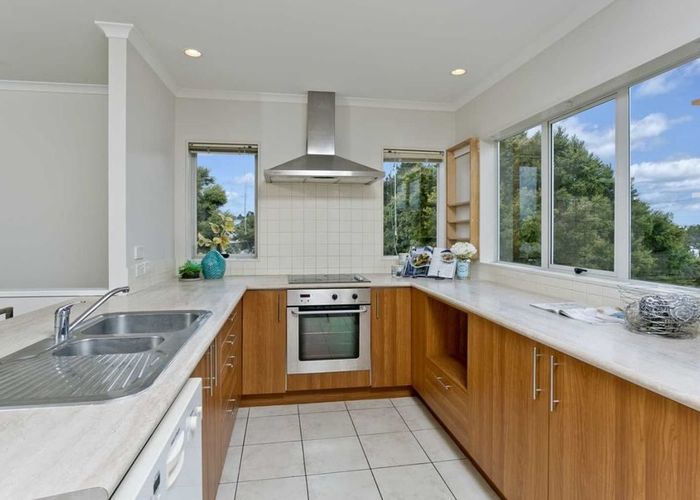  at 1/61 The Avenue, Albany, North Shore City, Auckland