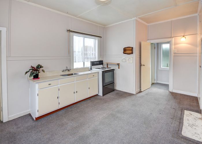 at 33 Paterson Street, Abbotsford, Dunedin