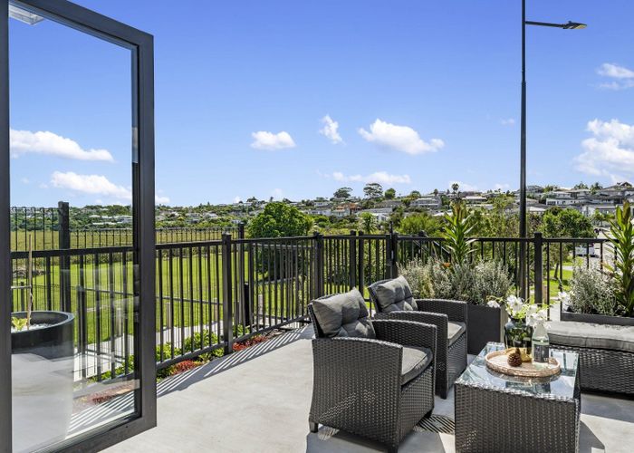  at 13/10 Ngaroma House Drive, Hobsonville, Waitakere City, Auckland