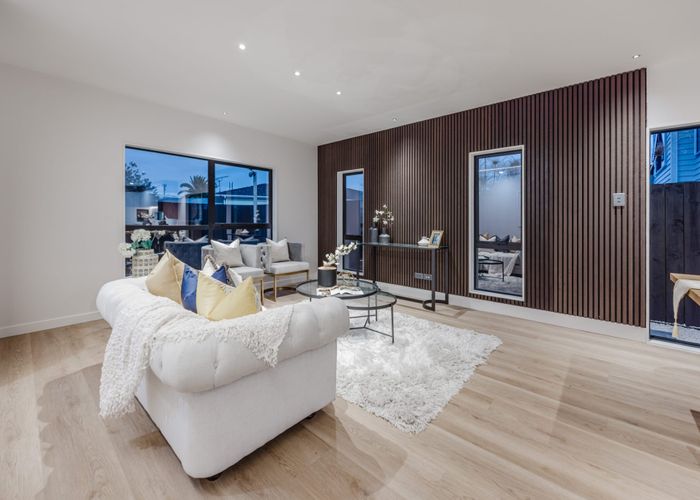  at 2/60 Reelick Ave, Pakuranga Heights, Manukau City, Auckland