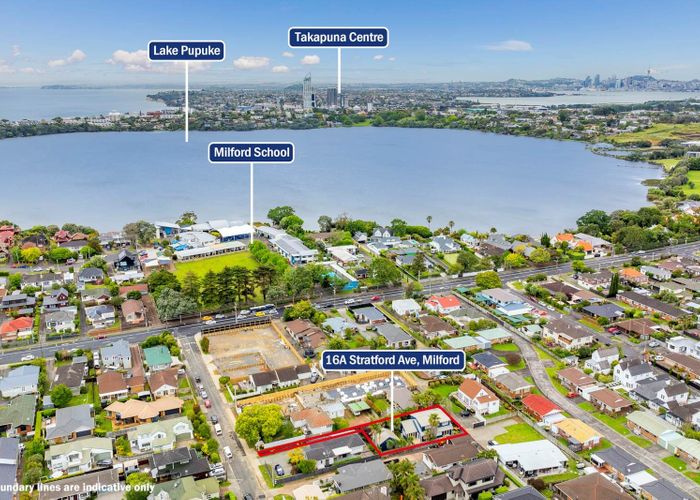  at 1/16 Stratford Avenue, Milford, Auckland