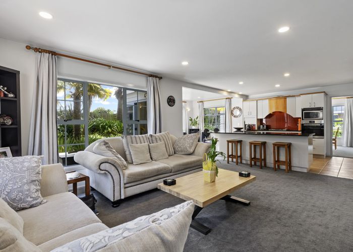  at 8 Seychelles Drive, Papamoa Beach, Papamoa