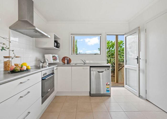  at 16/94 Glengarry Road, Glen Eden, Waitakere City, Auckland