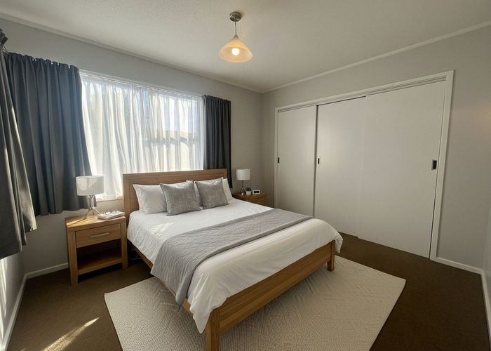  at 30 Akaroa Drive, Maupuia, Wellington, Wellington
