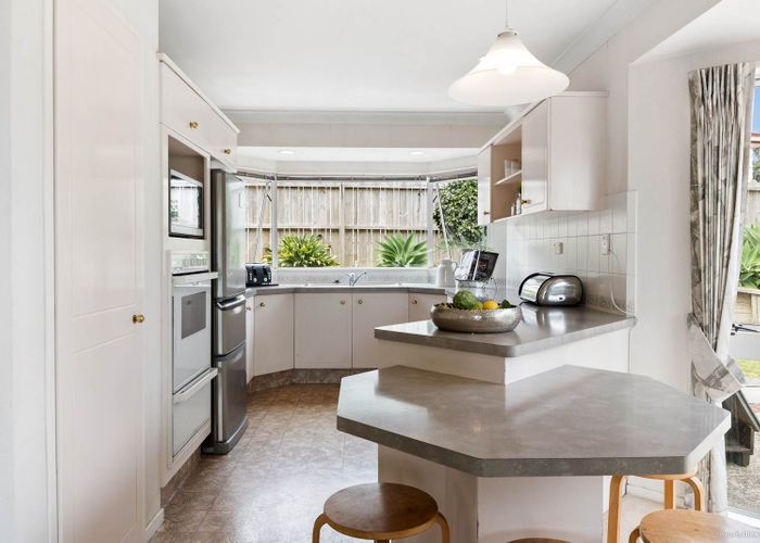  at 12 Mission View Drive, Northpark, Auckland