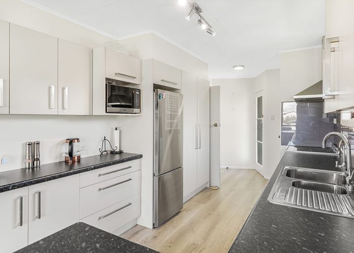  at 54 Morrow Avenue, St Andrews, Hamilton