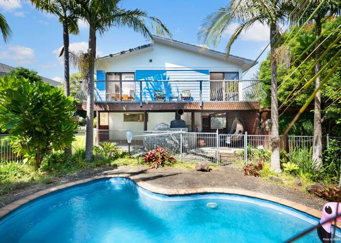  at 9 Kingussie Place, Highland Park, Auckland