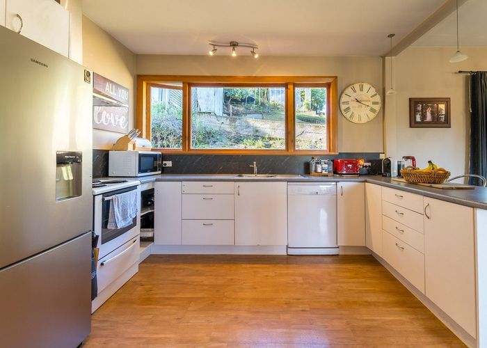  at 10 Castlewood Road, Company Bay, Dunedin, Otago