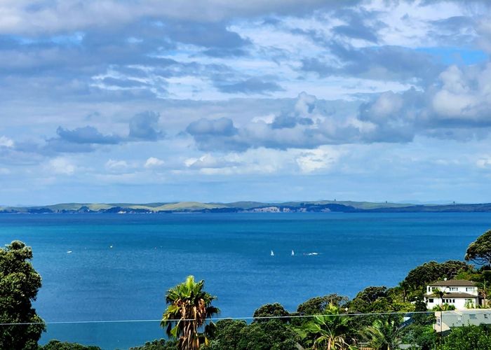  at 1/67 Gulf View Road, Murrays Bay, Auckland