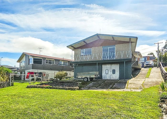  at 10 Dalrymple Street, Pine Hill, Dunedin