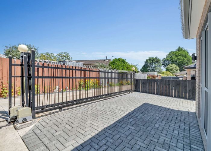  at 114B Everglade Drive, Totara Heights, Auckland