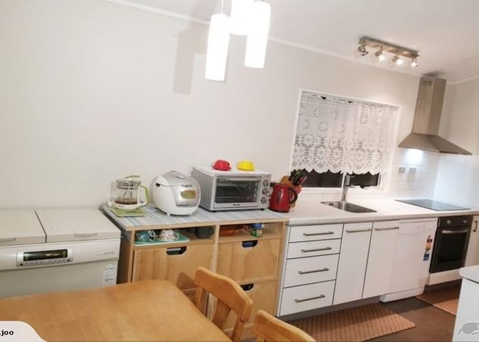  at 2/29 Seine Road, Forrest Hill, North Shore City, Auckland