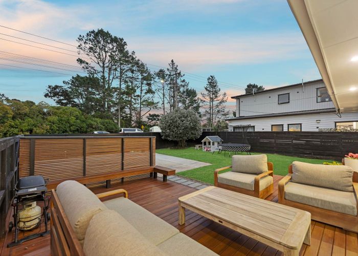  at 26  Pine Avenue, Henderson, Waitakere City, Auckland