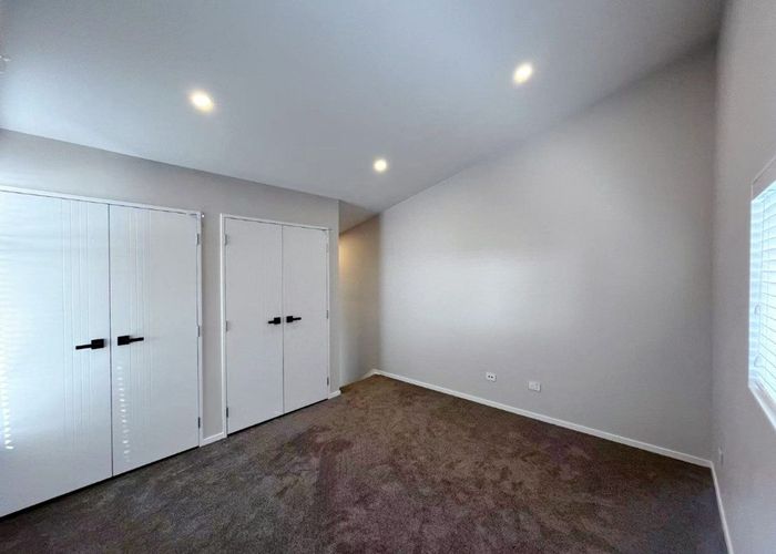  at 5 Tapatai Place, Castor Bay, North Shore City, Auckland