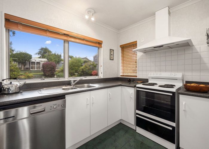  at 6 Barraud Place, Pukehangi, Rotorua