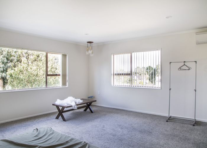  at 93 Chelsea View Drive, Chatswood, North Shore City, Auckland