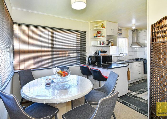  at 4 Ashley Avenue, Mangere East, Auckland