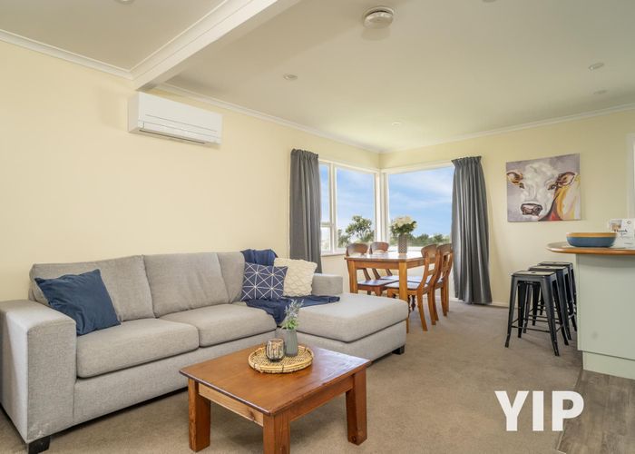  at 16 Salford Street, Newlands, Wellington