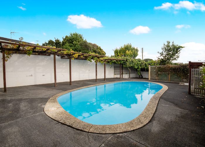  at 9 McDonald Crescent, Mount Wellington, Auckland