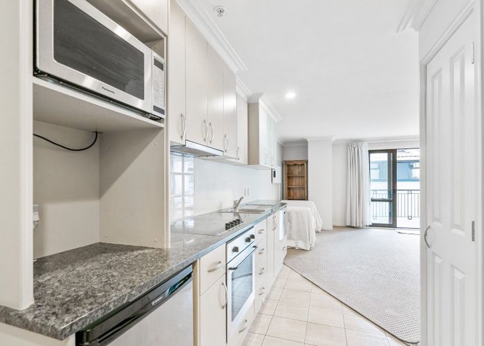  at 2M/118 Gladstone Road, Parnell, Auckland