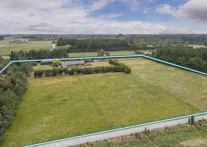  at 996 Weedons Ross Road, Christchurch