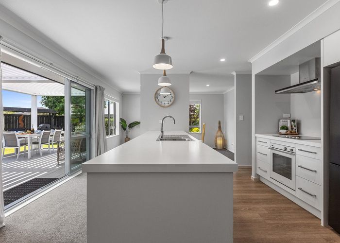  at 276 Lakes Boulevard, Pyes Pa, Tauranga, Bay Of Plenty