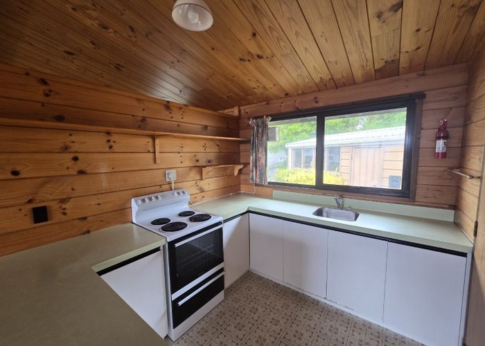  at 10 Mervyn Place, Plimmerton, Porirua