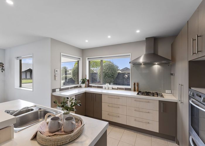 at 3 Evergreen Place, Parklands, Christchurch