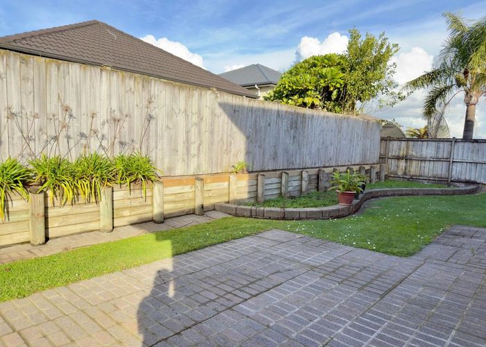  at 4 Powercourt Drive, Flat Bush, Manukau City, Auckland