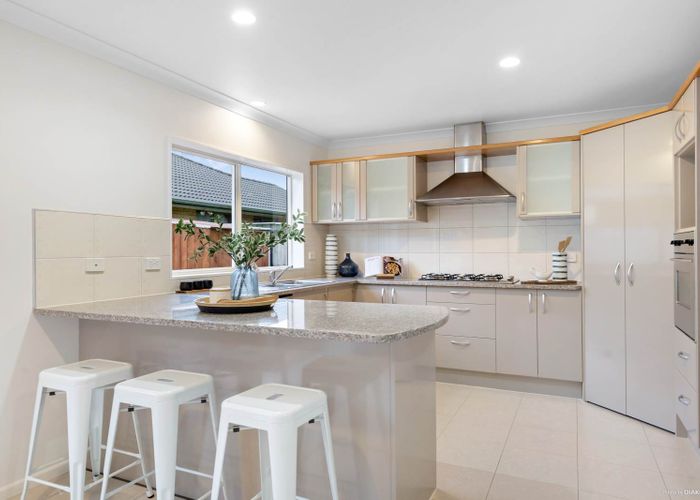  at 4 Duntrune Road, Flat Bush, Auckland
