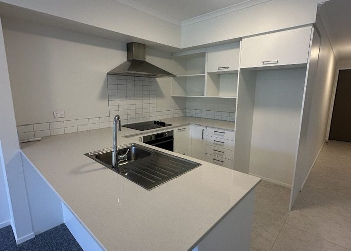  at 27 Manarini Road, Westgate, Waitakere City, Auckland