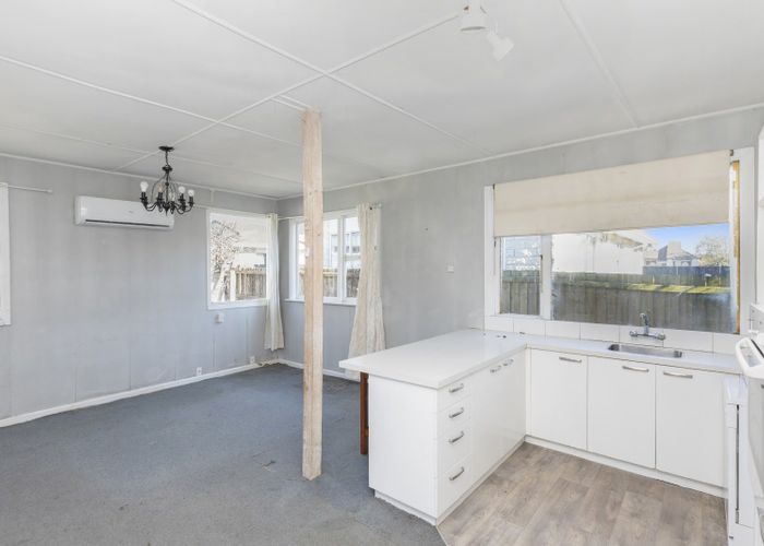  at 8 Bass Street, Woolston, Christchurch City, Canterbury