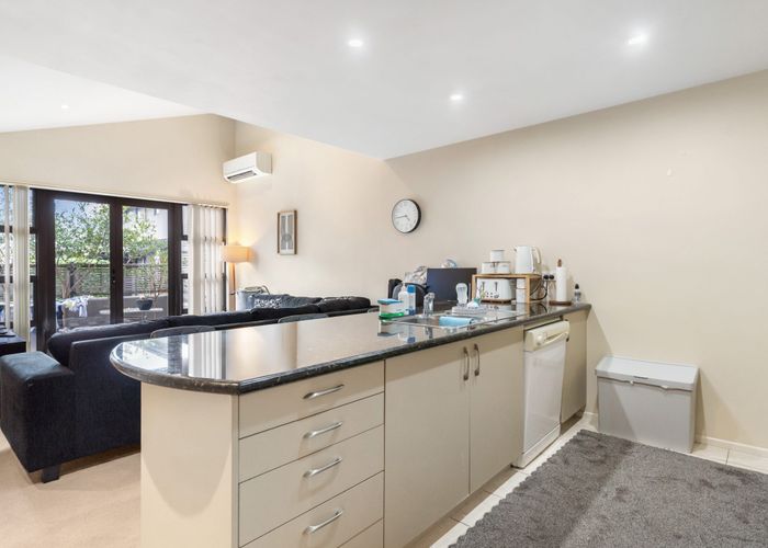  at 57/8 Landscape Road, Papatoetoe, Manukau City, Auckland