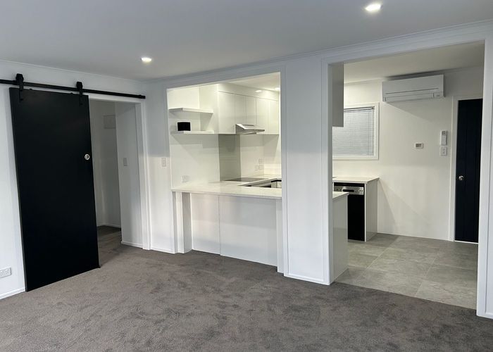  at 4/18 Bevyn Street, Castor Bay, Auckland