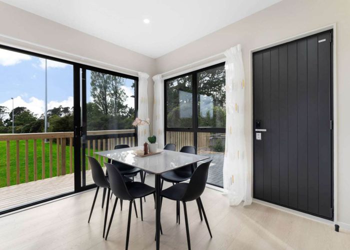  at 15D Granville Drive, Massey, Waitakere City, Auckland